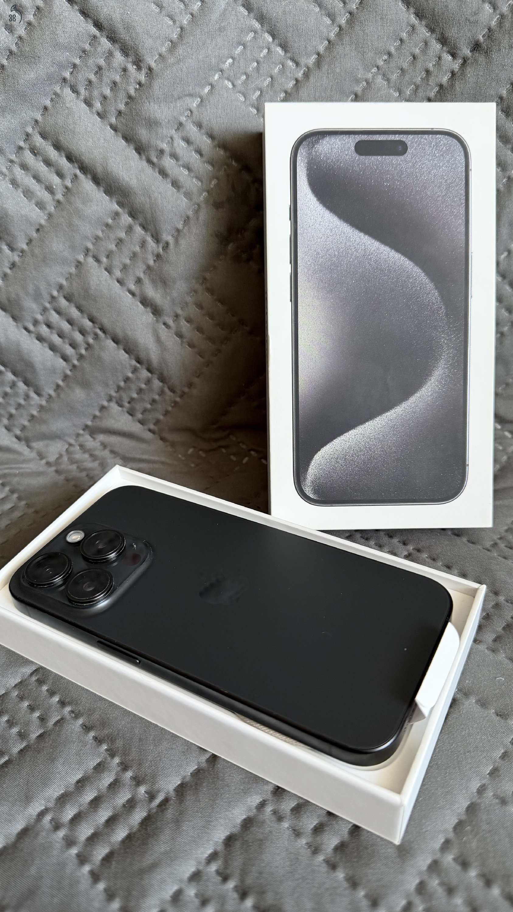 Eladó iPhone 15 Pro titanium black 128GB