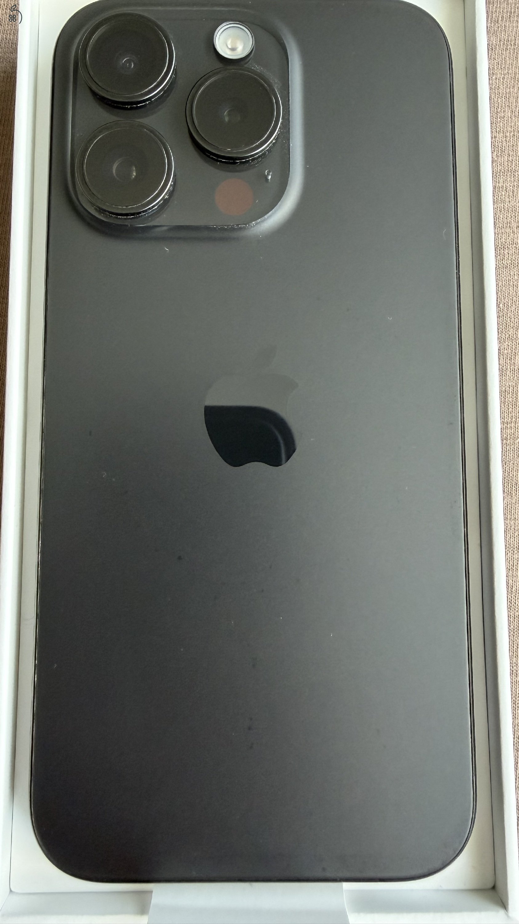 Eladó iPhone 15 Pro titanium black 128GB