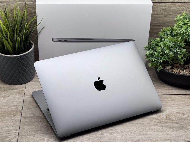 MacBook Air 2020 M1 13” 256GB 8GB 2 ÉV Garanciával