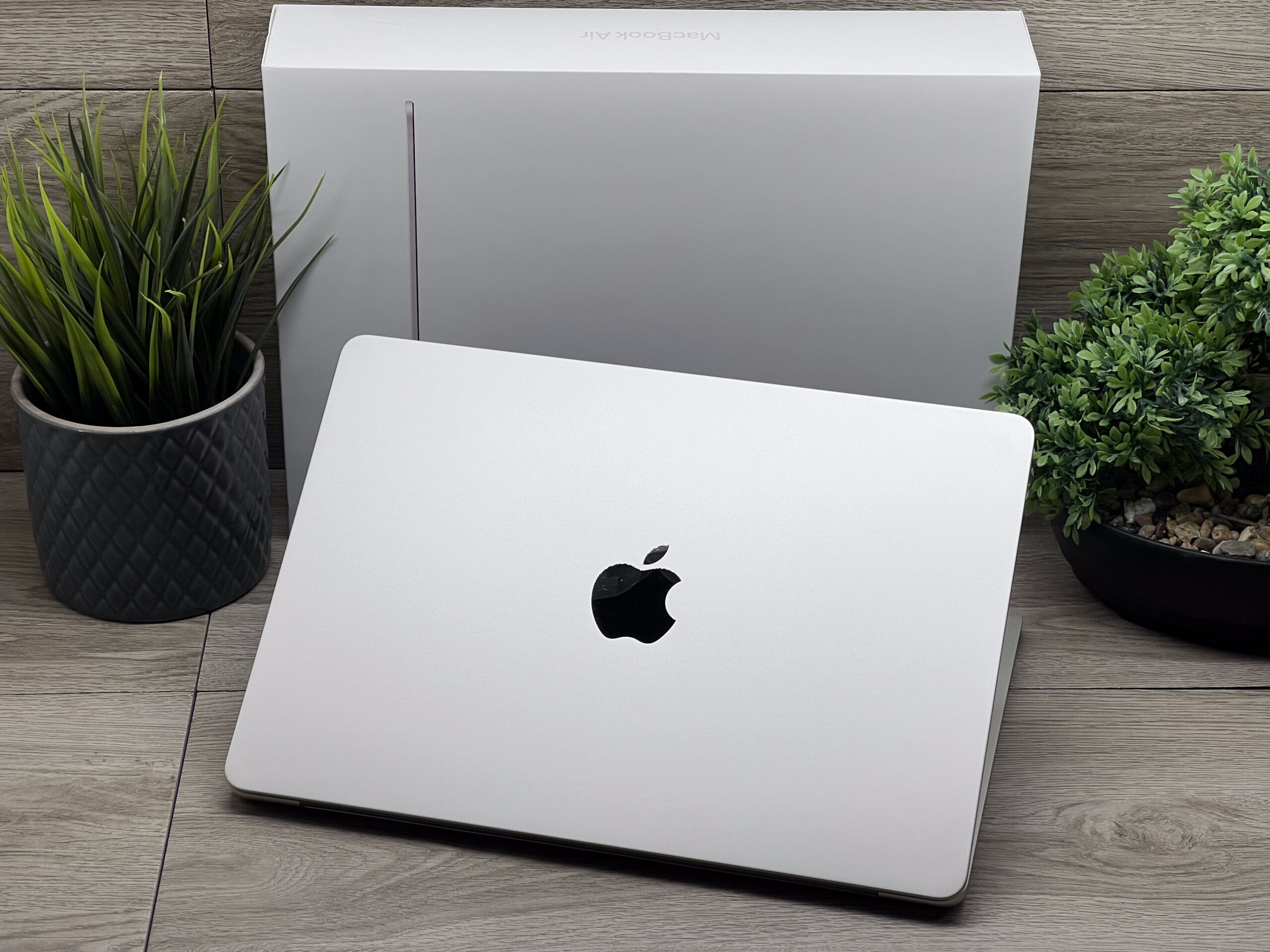 Hibátlan MacBook Air 2022 M2 13” 256GB 2 ÉV Garanciával