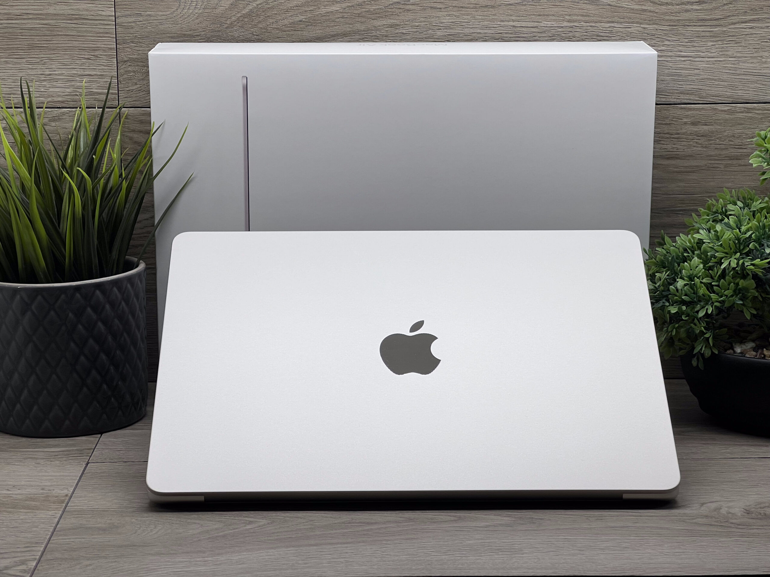 Hibátlan MacBook Air 2022 M2 13” 256GB 2 ÉV Garanciával