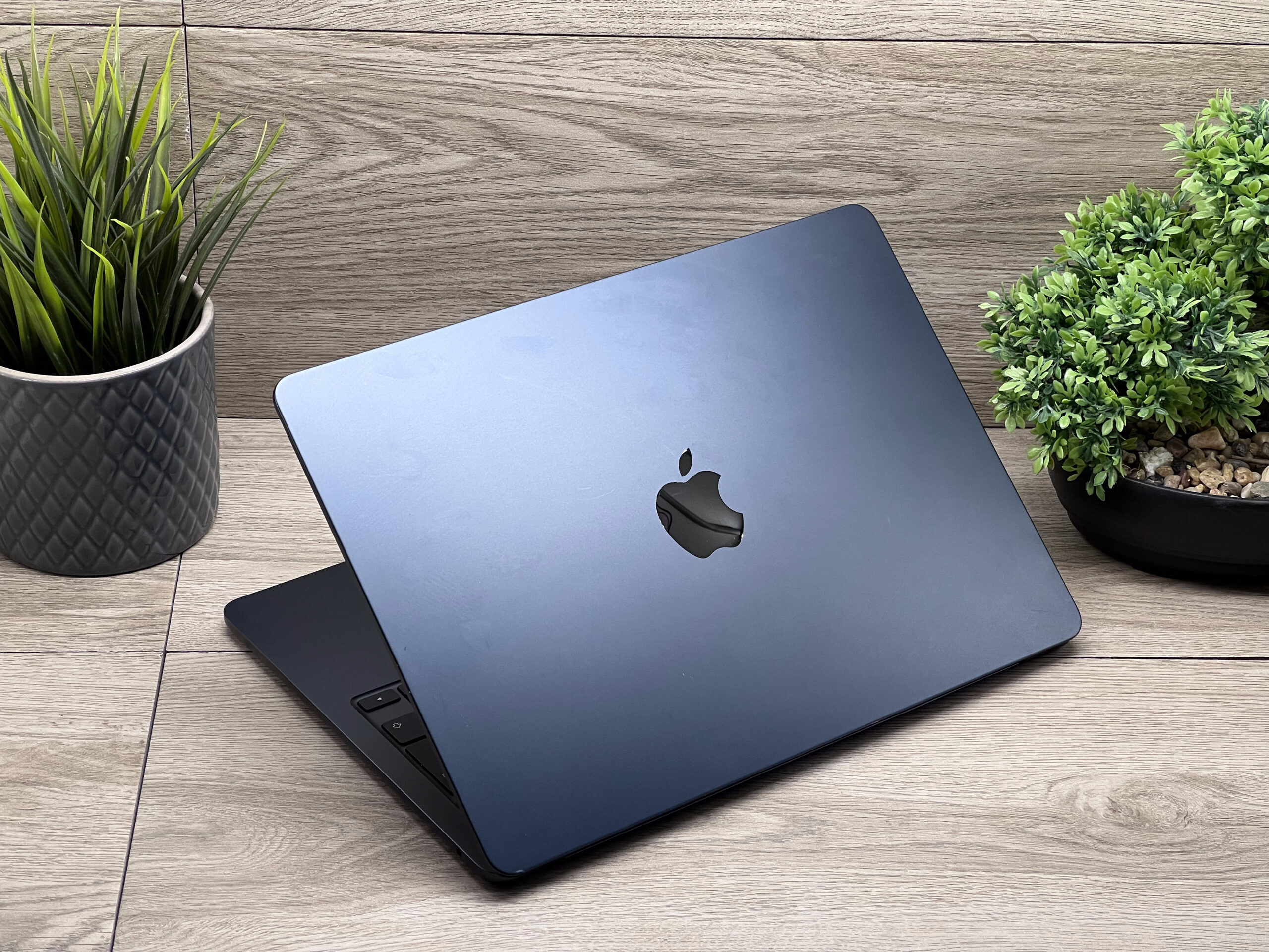MacBook Air 2024 M3 13” 256GB 8GB 2 ÉV Garanciával
