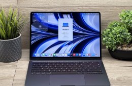 MacBook Air 2024 M3 13” 256GB 8GB 2 ÉV Garanciával