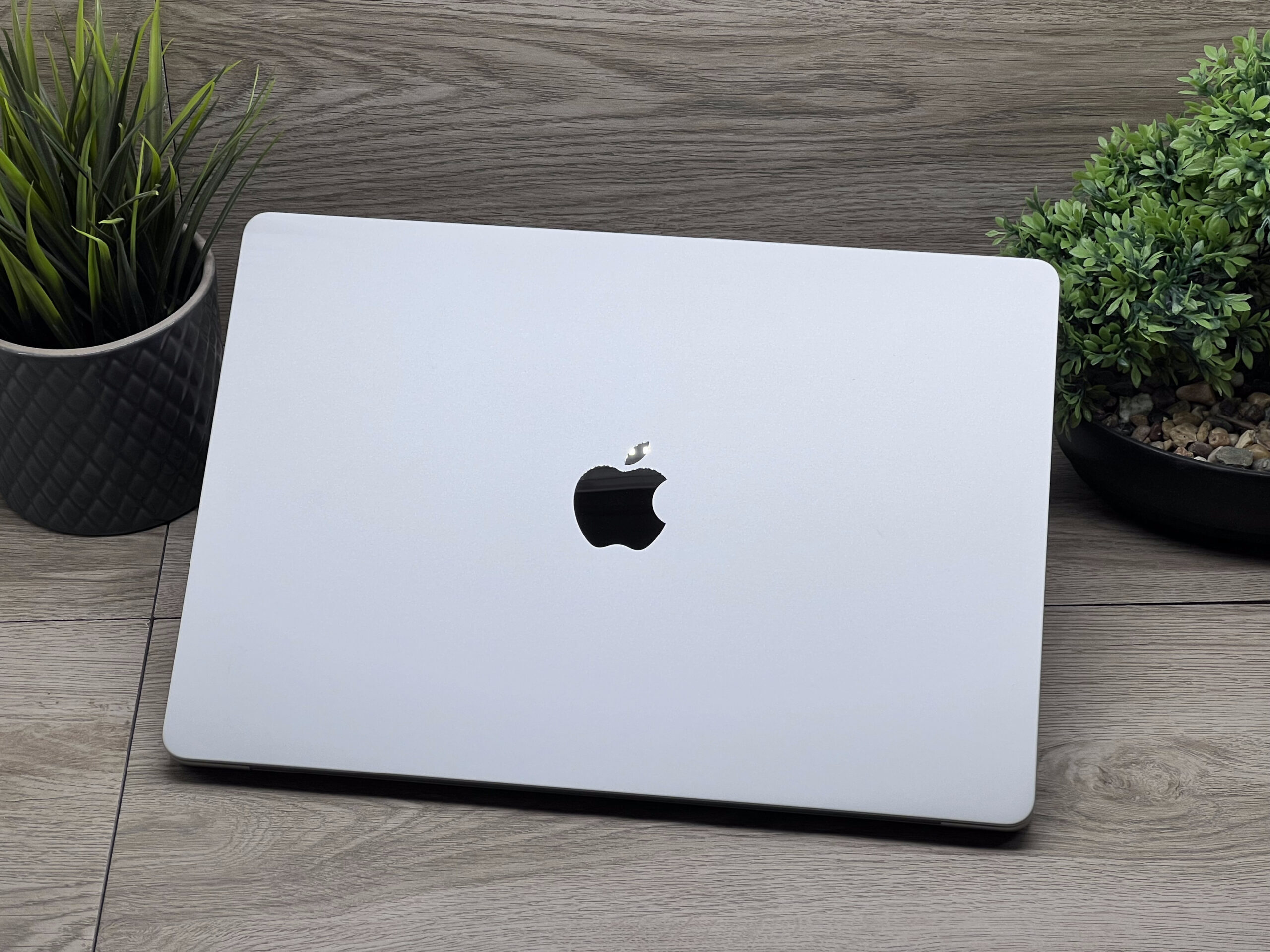 Hibátlan MacBook Air 2025 M4 15” 256GB 16GB 2 ÉV Garanciával