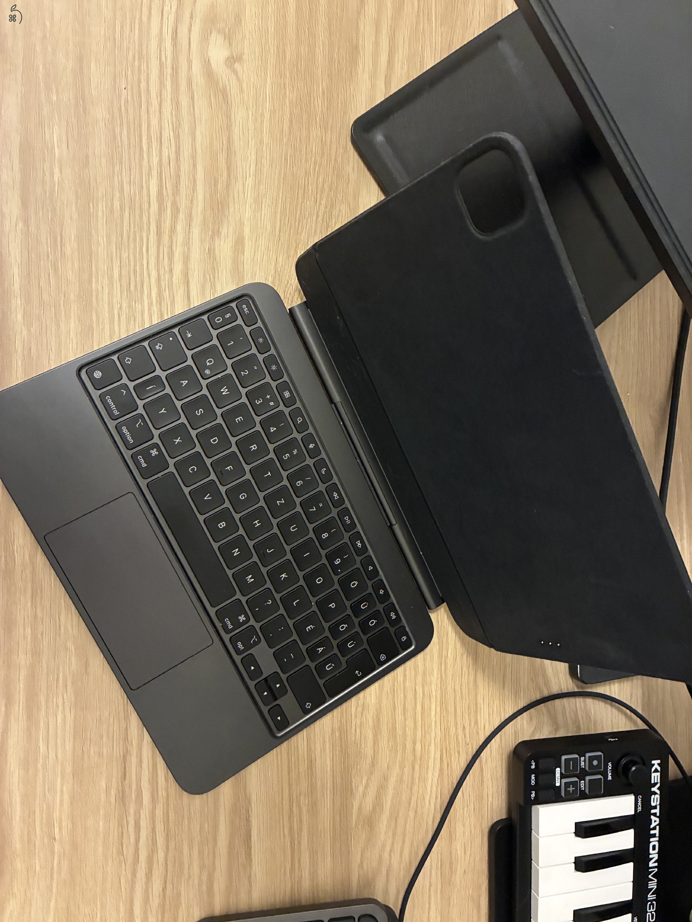 Eladó Apple Magic Keyboard 11” iPad Pro-hoz (M4, M5)