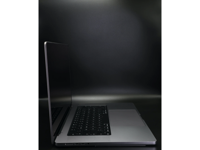 Apple MacBook Pro 16″ 2021 M1 Pro 1TB Space Gray 100% akku - 12 HÓ GARANCIA