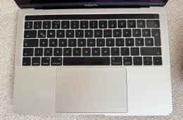 2016 MacBook Pro i5 13’ touch bar, 8GB RAM 256 GB SSD