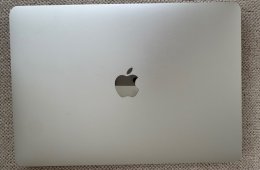 2016 MacBook Pro i5 13’ touch bar, 8GB RAM 256 GB SSD