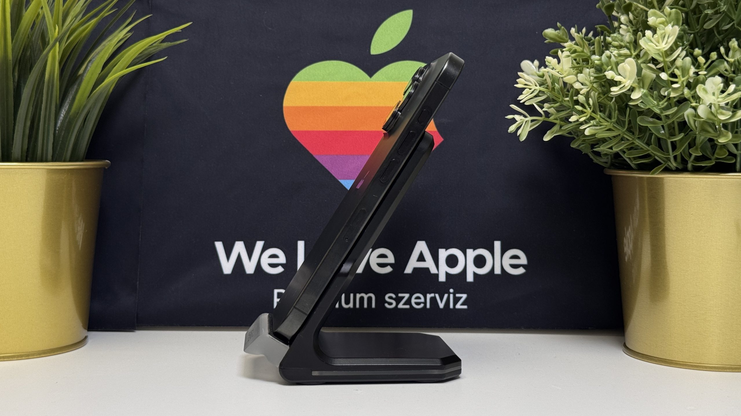 iPhone 15 Pro 512GB, Fekete Titán, Független, Számla, 2 Év Garancia, 80%