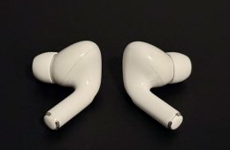 Apple AirPods Pro (2. gen) minden gyári tartozékával + ajándék szilikon tok 