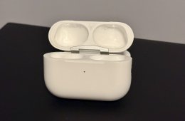Apple AirPods Pro (2. gen) minden gyári tartozékával + ajándék szilikon tok 