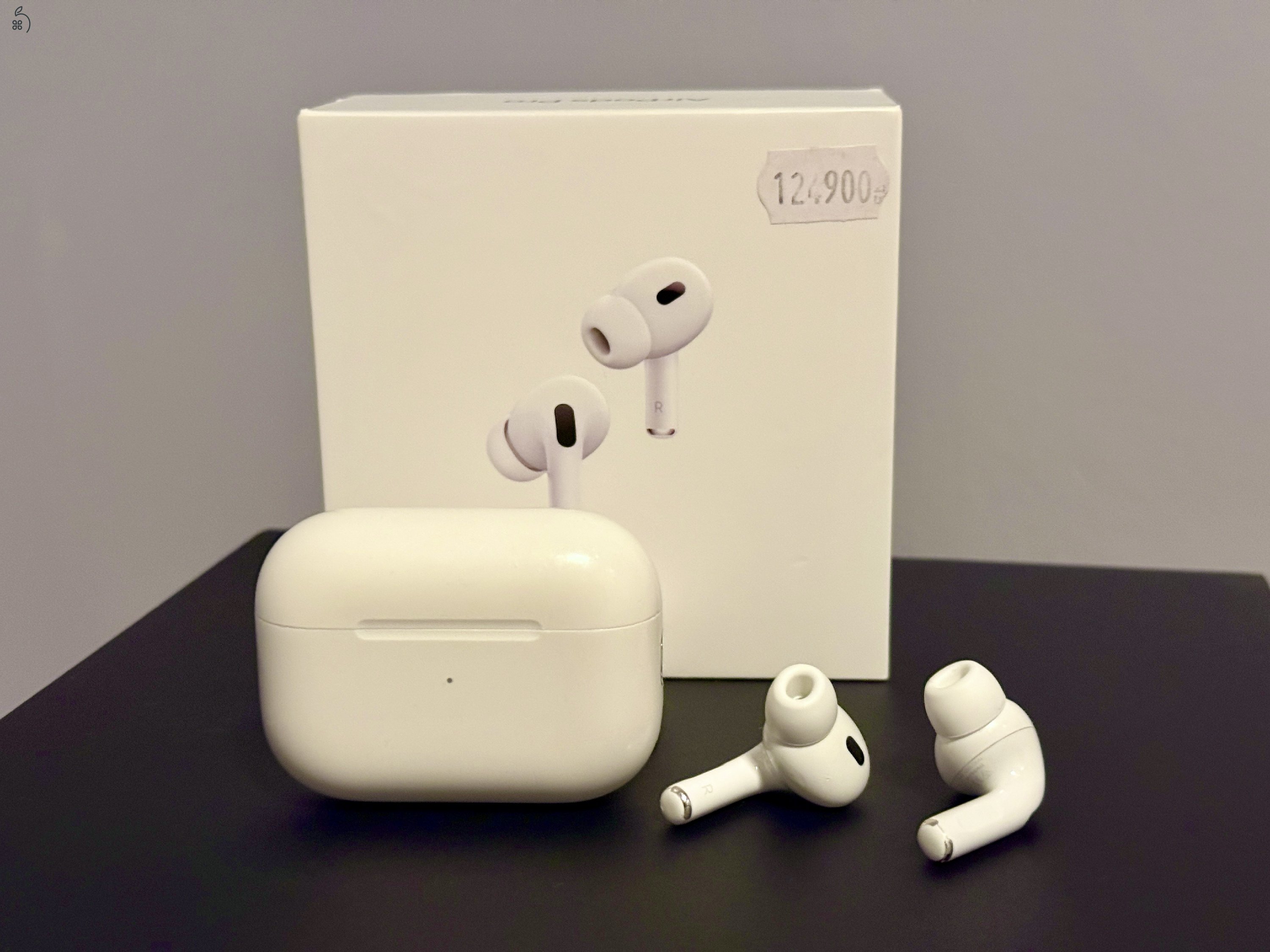 Apple AirPods Pro (2. gen) minden gyári tartozékával + ajándék szilikon tok 