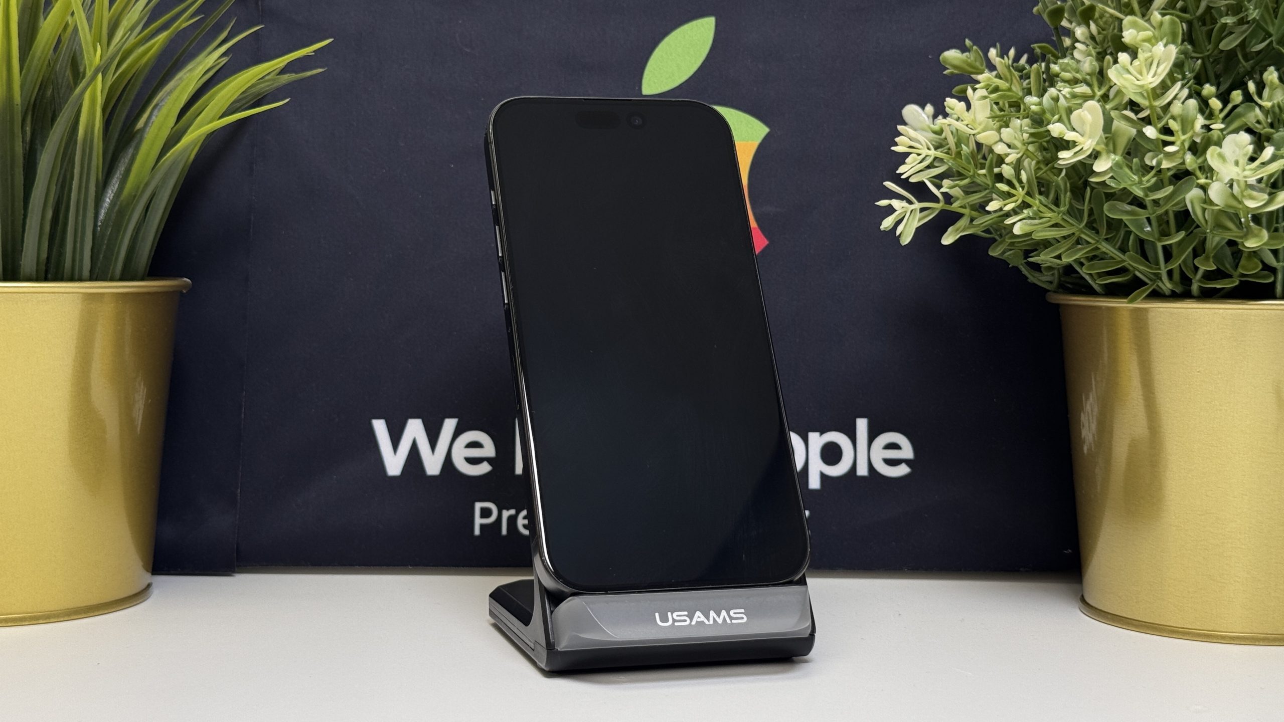 iPhone 15 Pro 256GB, Fekete Titán, Független, Számla, 2 Év Garancia, 86%