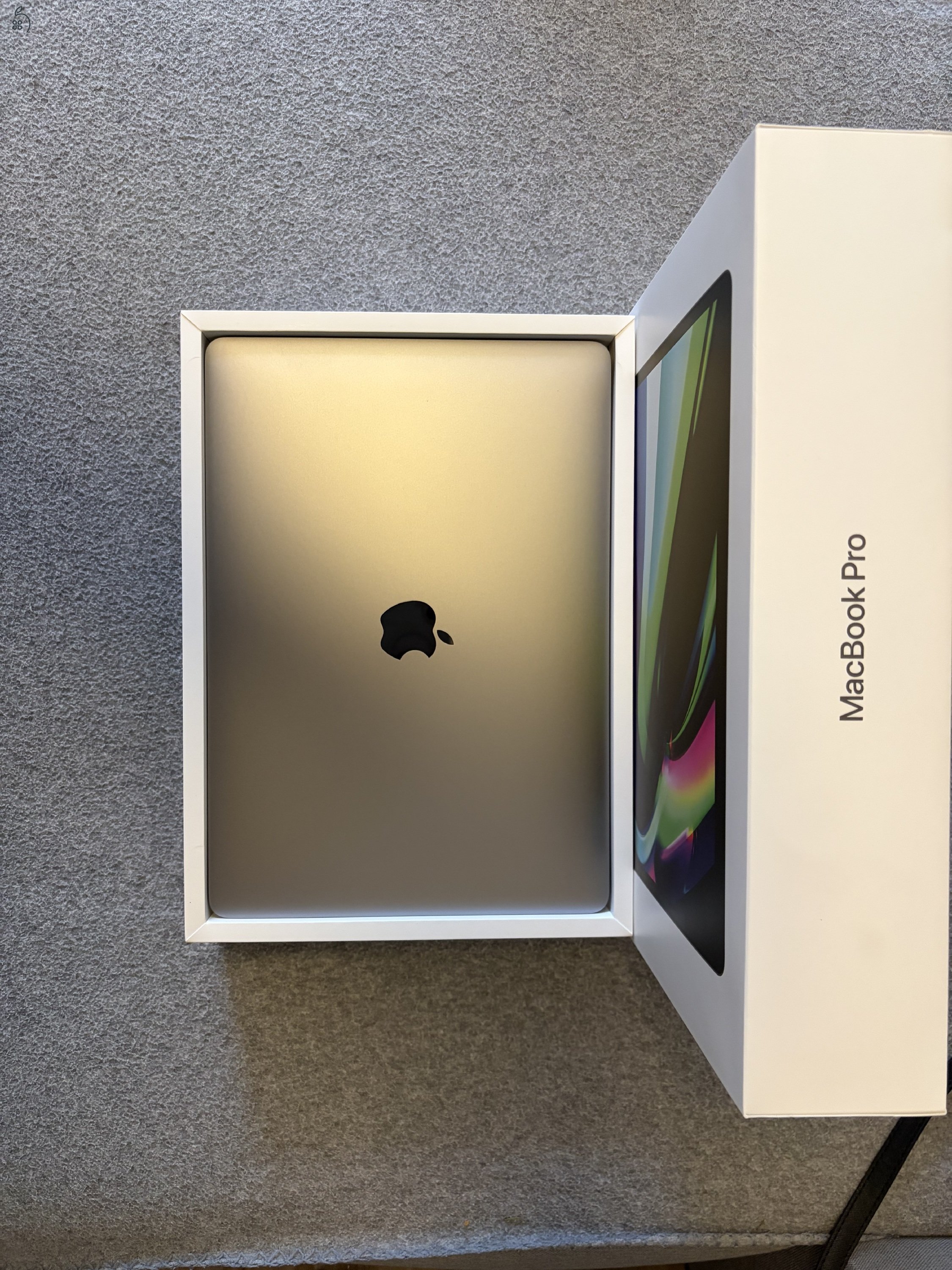 Macbook Pro 13” M2 ( 256 GB ) 