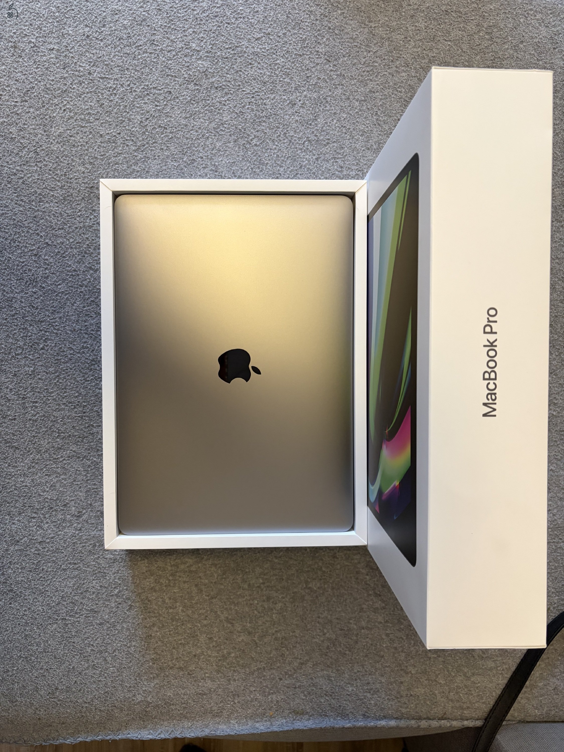 Macbook Pro 13” M2 ( 256 GB ) 