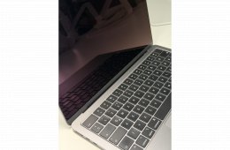 MacBook Air M2, 256GB, Akku 85%