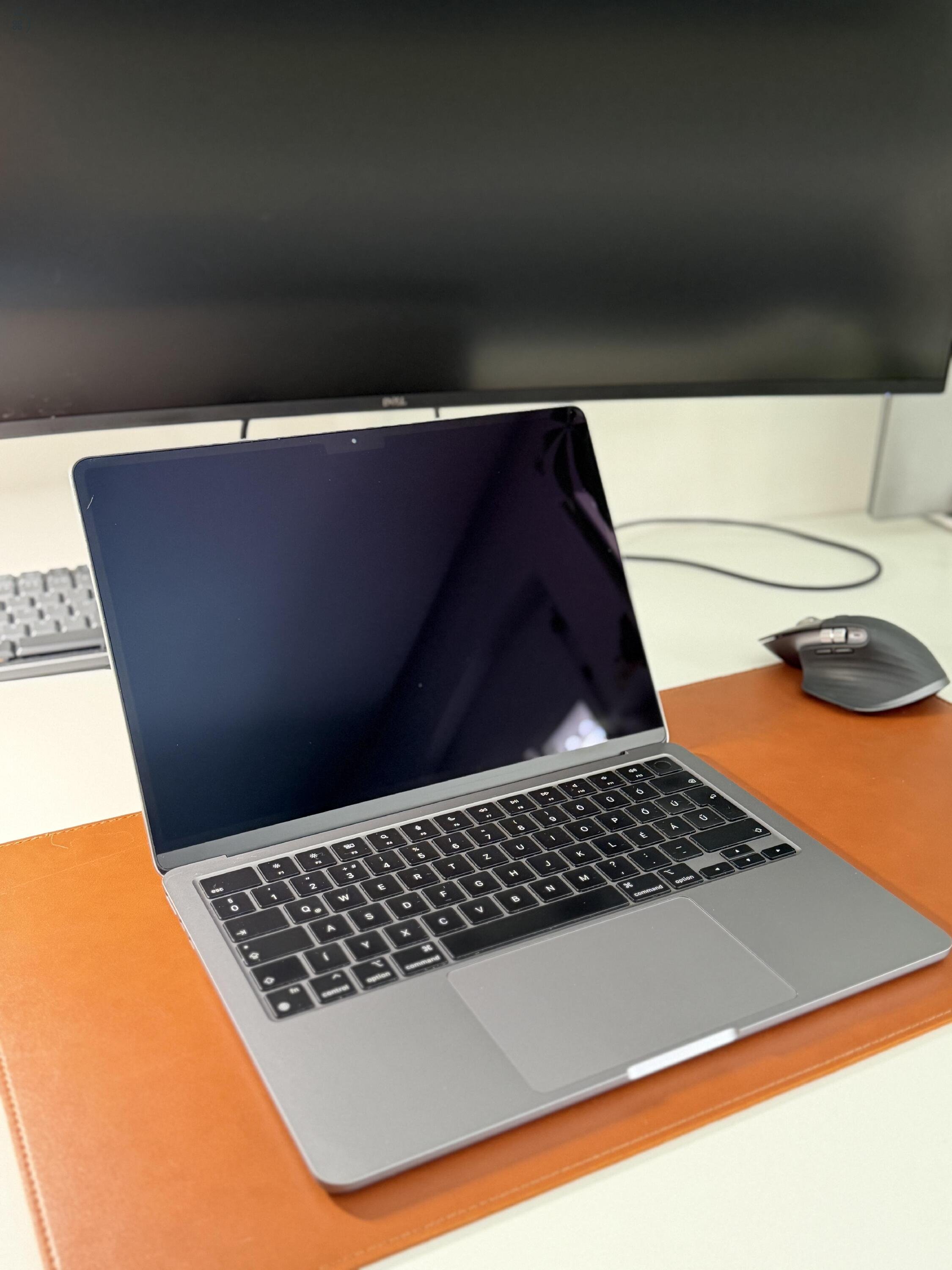 MacBook Air M2, 256GB, Akku 85%