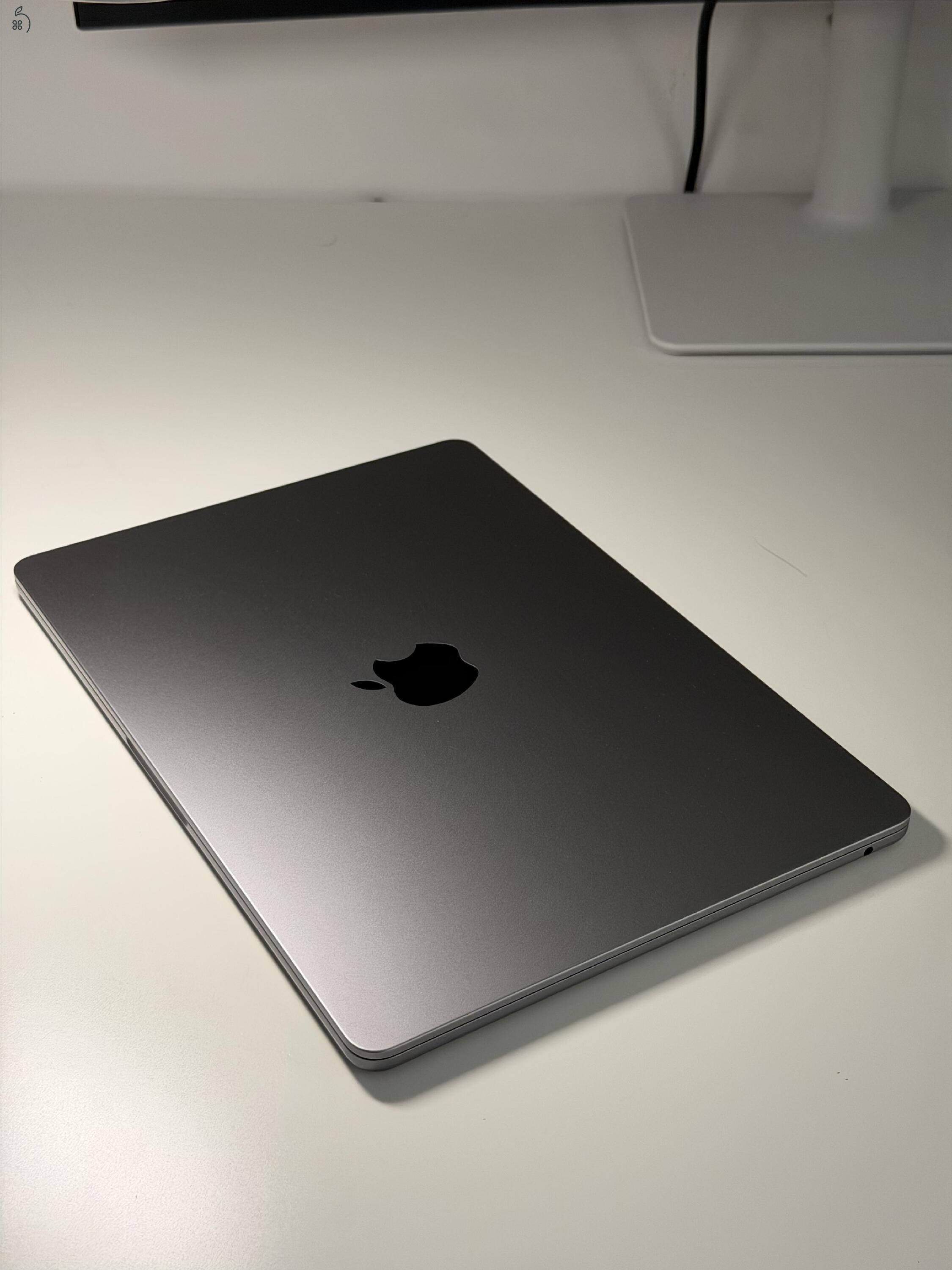MacBook Air M2, 256GB, Akku 85%