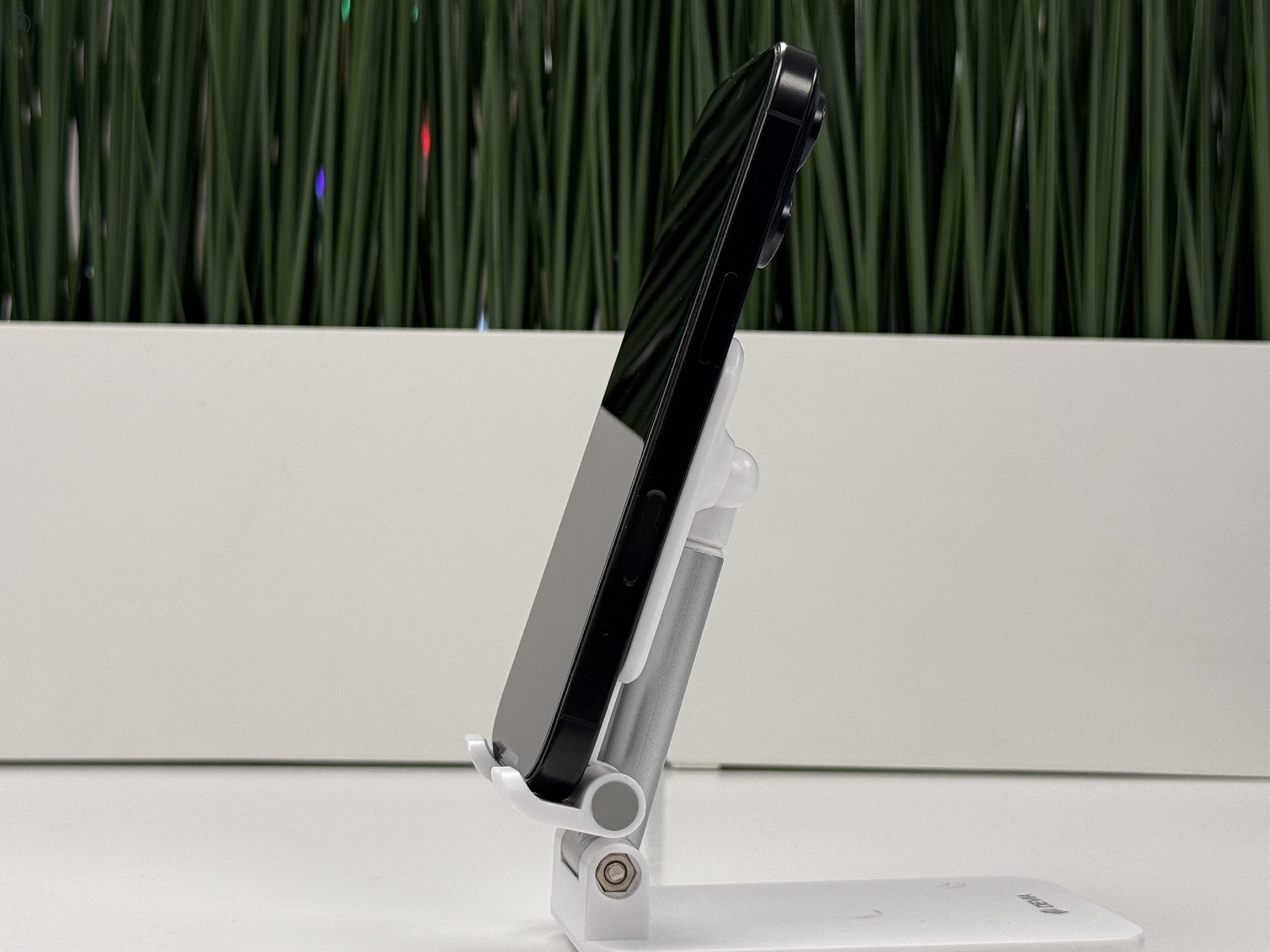   iPhone 16 Pro – Kiváló állapotban! 