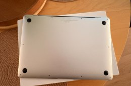 2019 Retina MacBook Air 13 / i5 1.6GHz / 8GB / 256GB SSD 