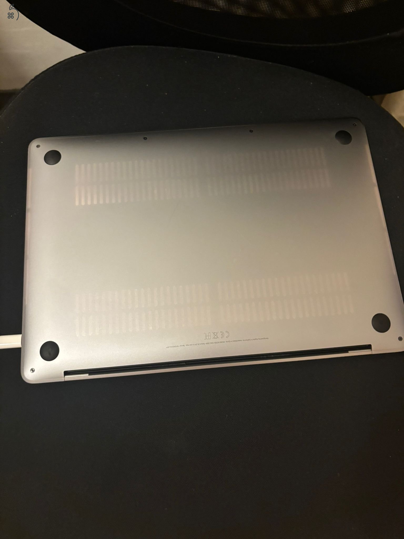 ELADÓ – MACBOOK PRO 13” (2019) – SZÉP ÁLLAPOT, TESZTELT, AZONNAL HASZNÁLHATÓ