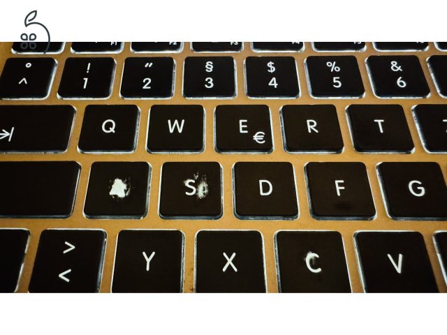 MacBook Pro (Retina kijelzős, 13 hüvelykes, 2015 eleje)