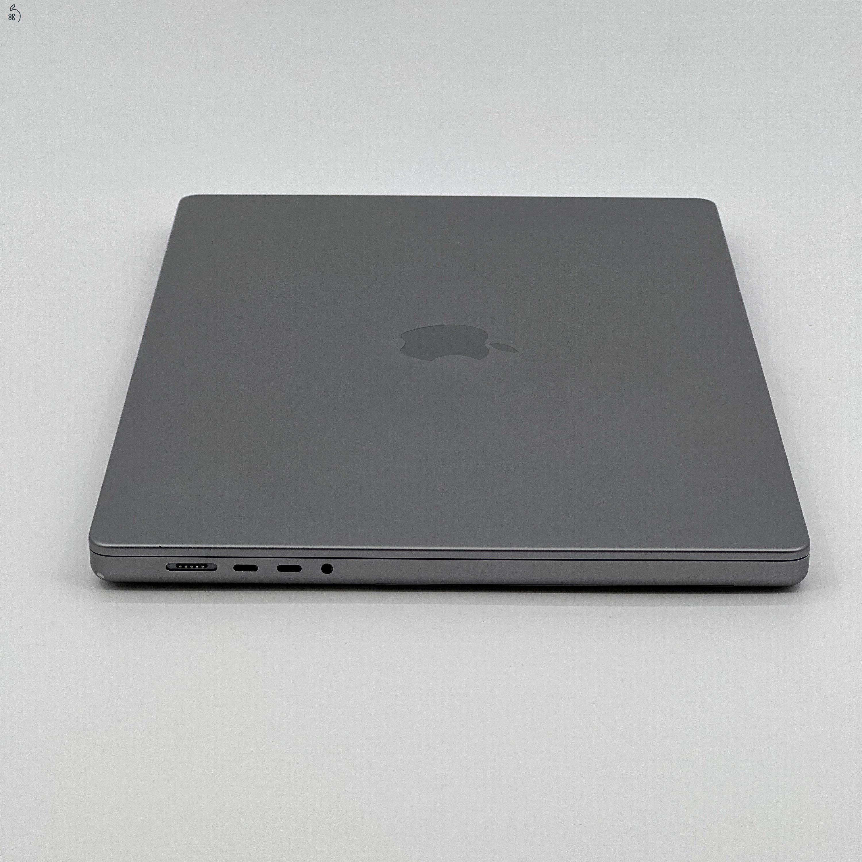 MacBook Pro 16″ 2021, M1 Max 10 Cores, 64 GB RAM, 32 core GPU, 2TB SSD, 27% Áfa, (520AB)