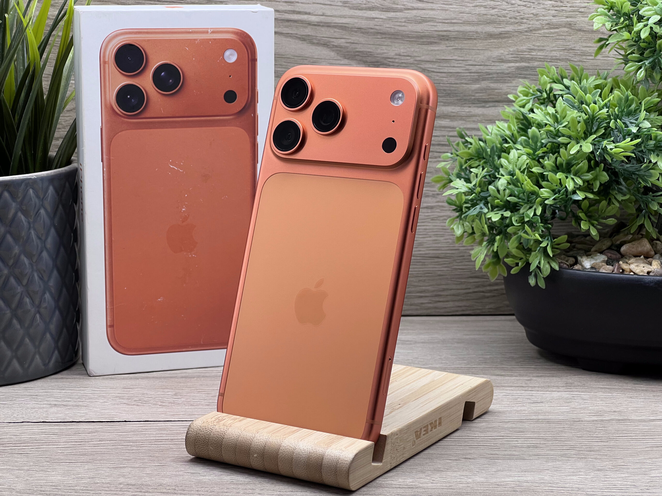 Hibátlan iPhone 17 Pro Max Cosmic Orange 256GB 2 ÉV Garanciával 100%