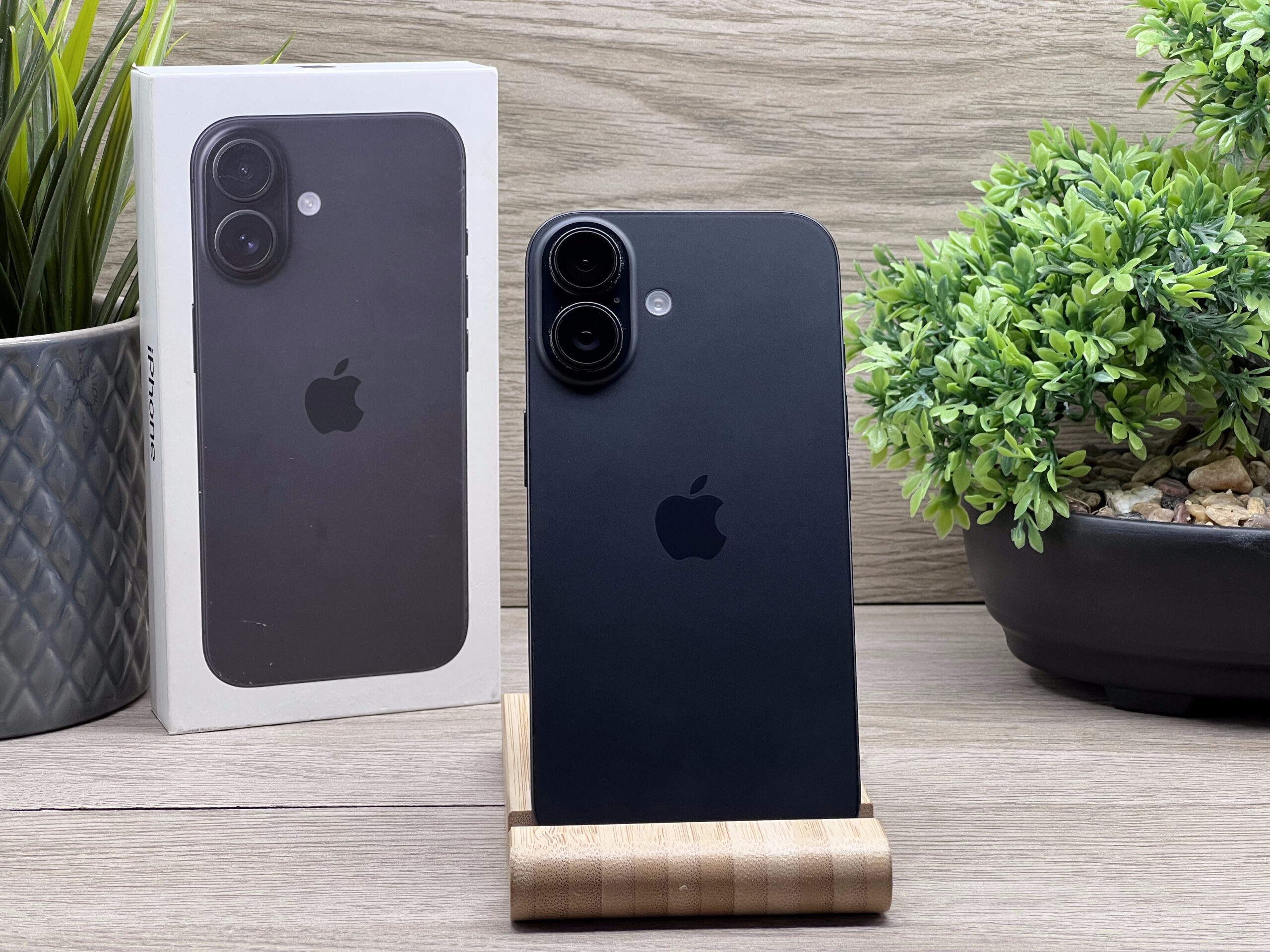 iPhone 16 Black 128GB 2 ÉV Garanciával 91%
