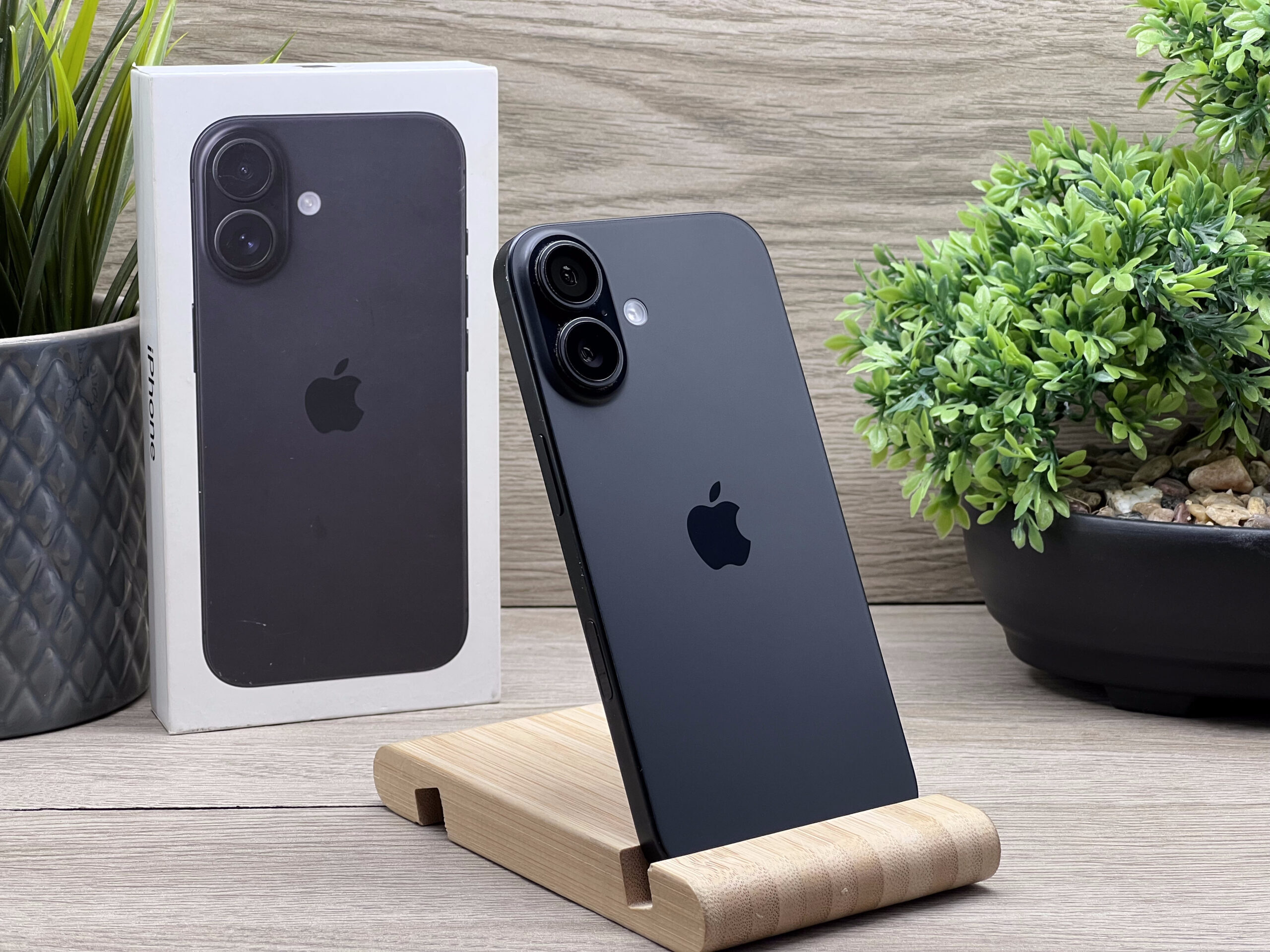 iPhone 16 Black 128GB 2 ÉV Garanciával 91%