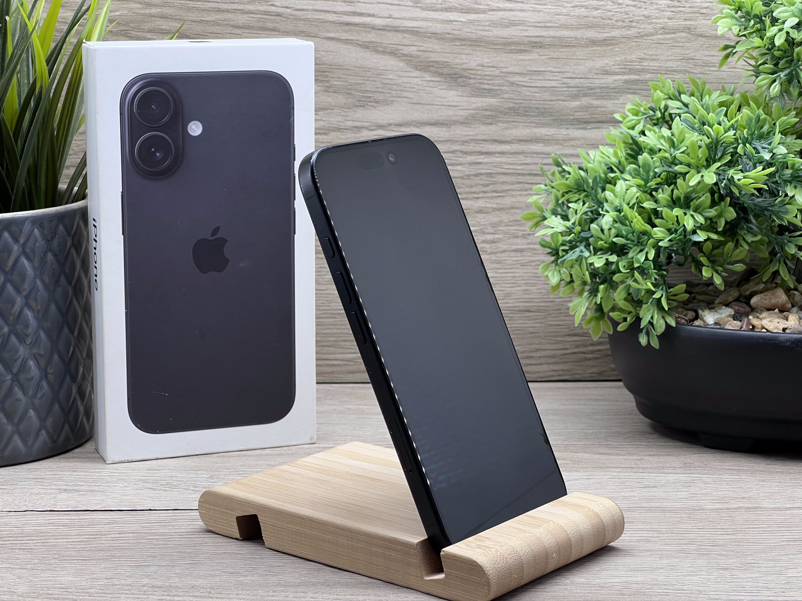 iPhone 16 Black 128GB 2 ÉV Garanciával 91%