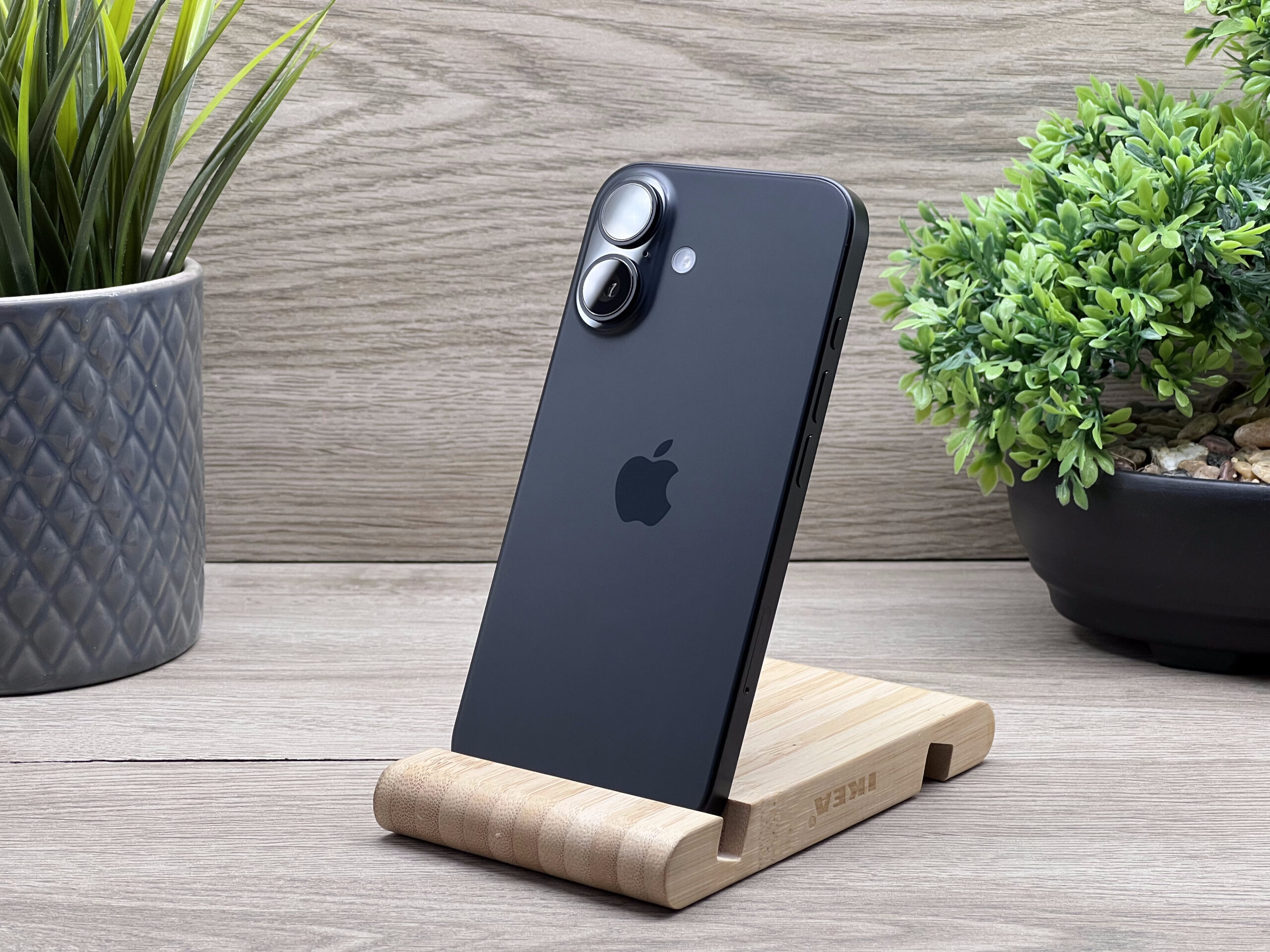 iPhone 16 Black 256GB 2 ÉV Garanciával 91%