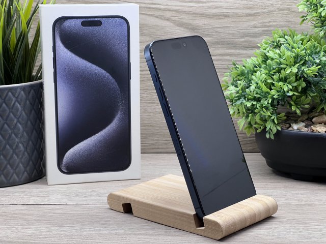 Hibátlan iPhone 15 Pro Max Blue Titanium 256GB 2 ÉV Garanciával 90%