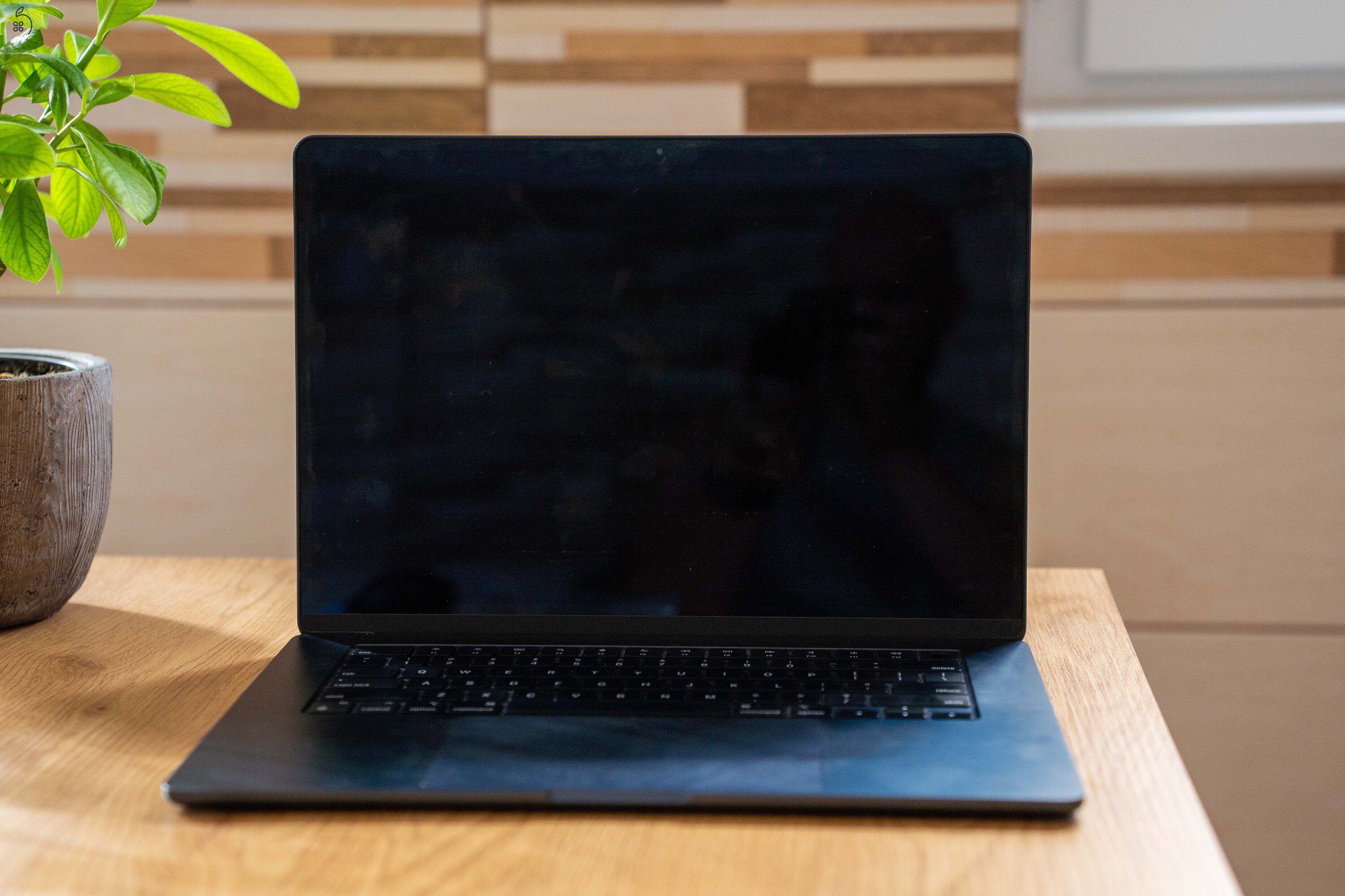 Apple MacBook Air M2 (2023) 15