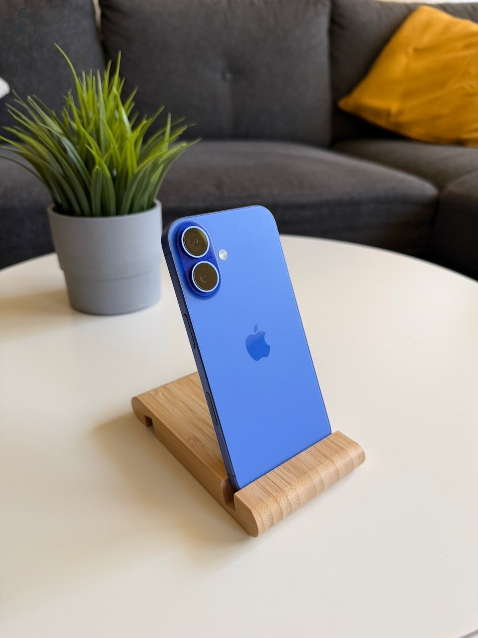iPhone 16 - Ultramarin