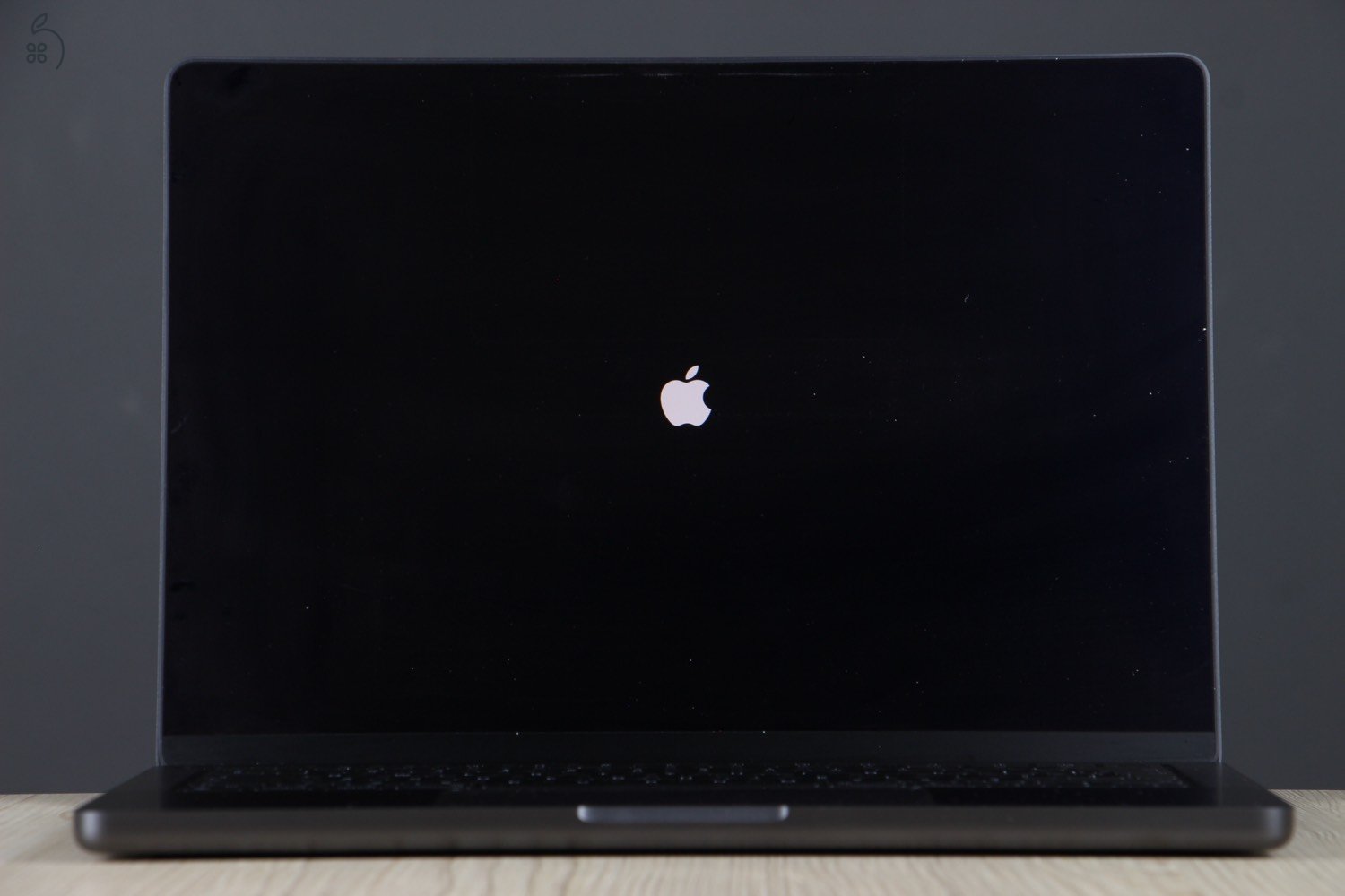 Apple MacBook Pro 14
