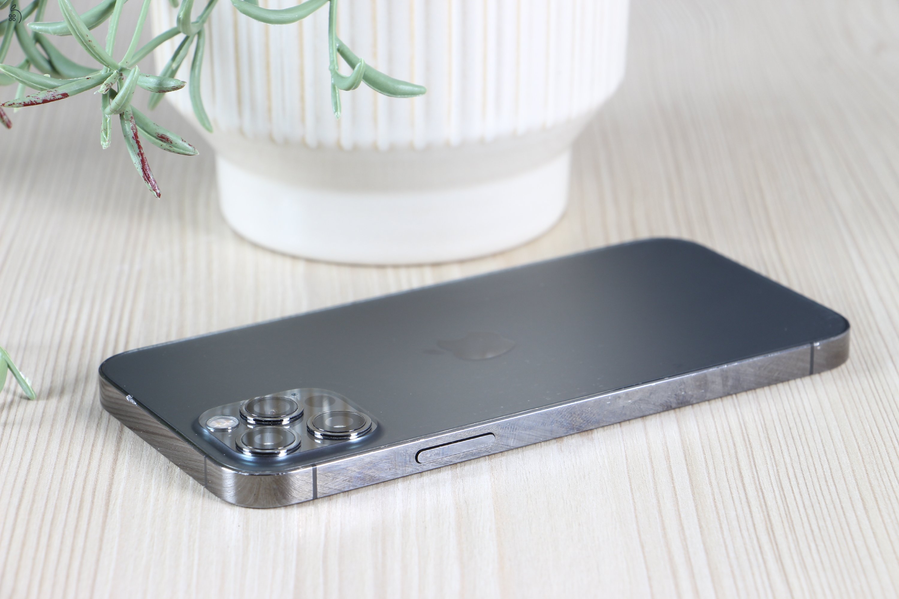 Apple iPhone 12 Pro 128GB asztroszürke C+ US-8198