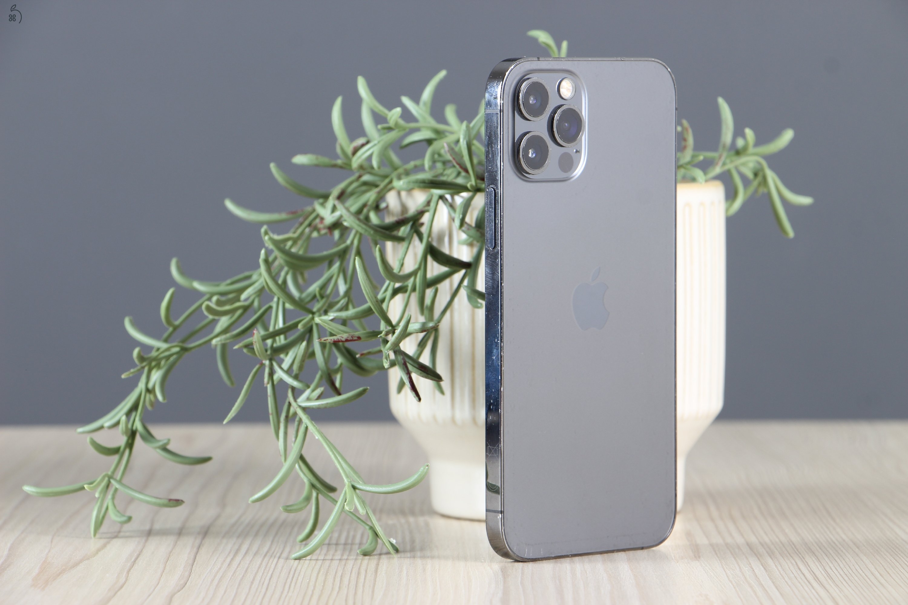 Apple iPhone 12 Pro 128GB asztroszürke C+ US-8198