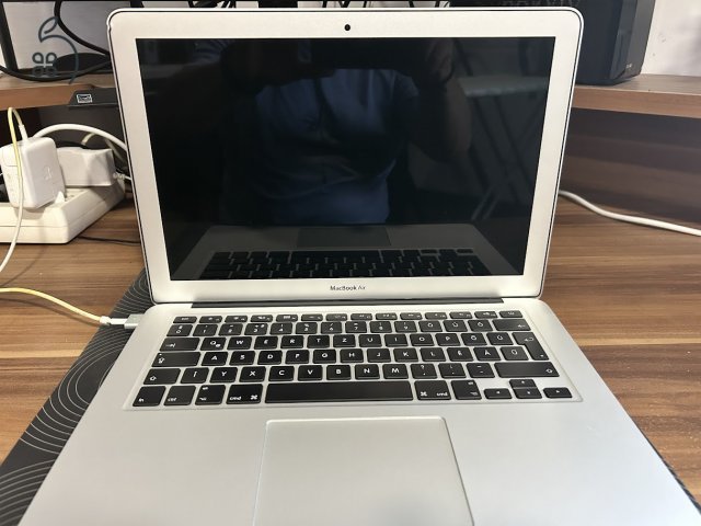 MacBookAir7,2