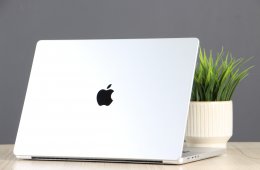  Apple Macbook Pro 16