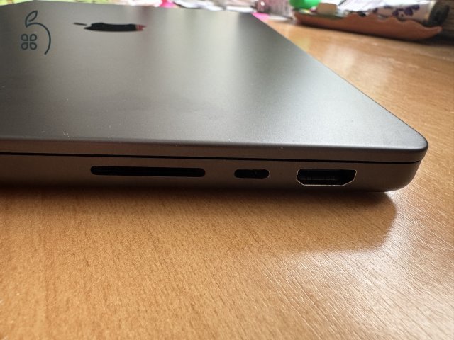 MacBook Pro 14