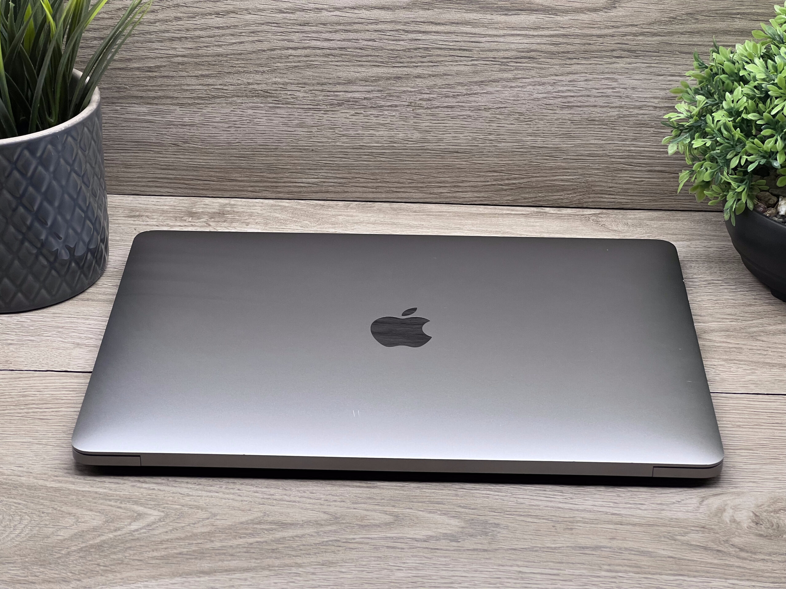 Hibátlan MacBook Pro 2019 i5 13” 256GB 8GB 2 ÉV Garanciával 100%