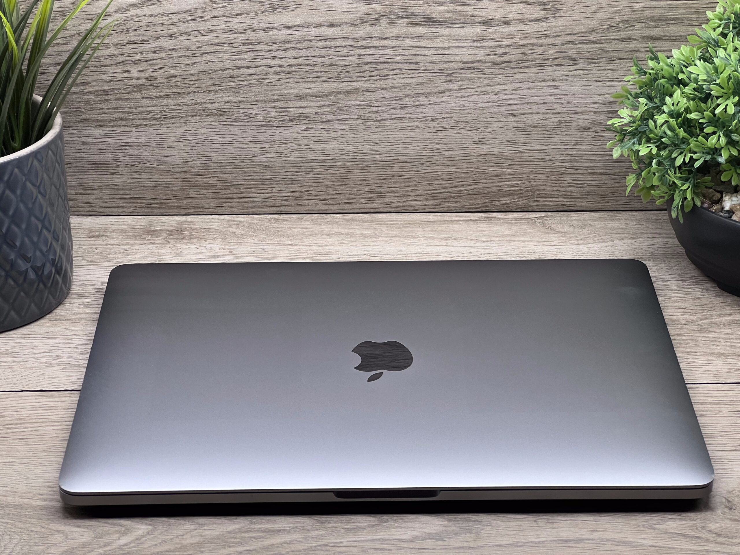 MacBook Pro 2020 M1 13” 256GB 8GB 2 ÉV Garanciával 94%