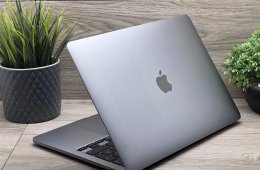 MacBook Pro 2020 M1 13” 256GB 8GB 2 ÉV Garanciával 94%