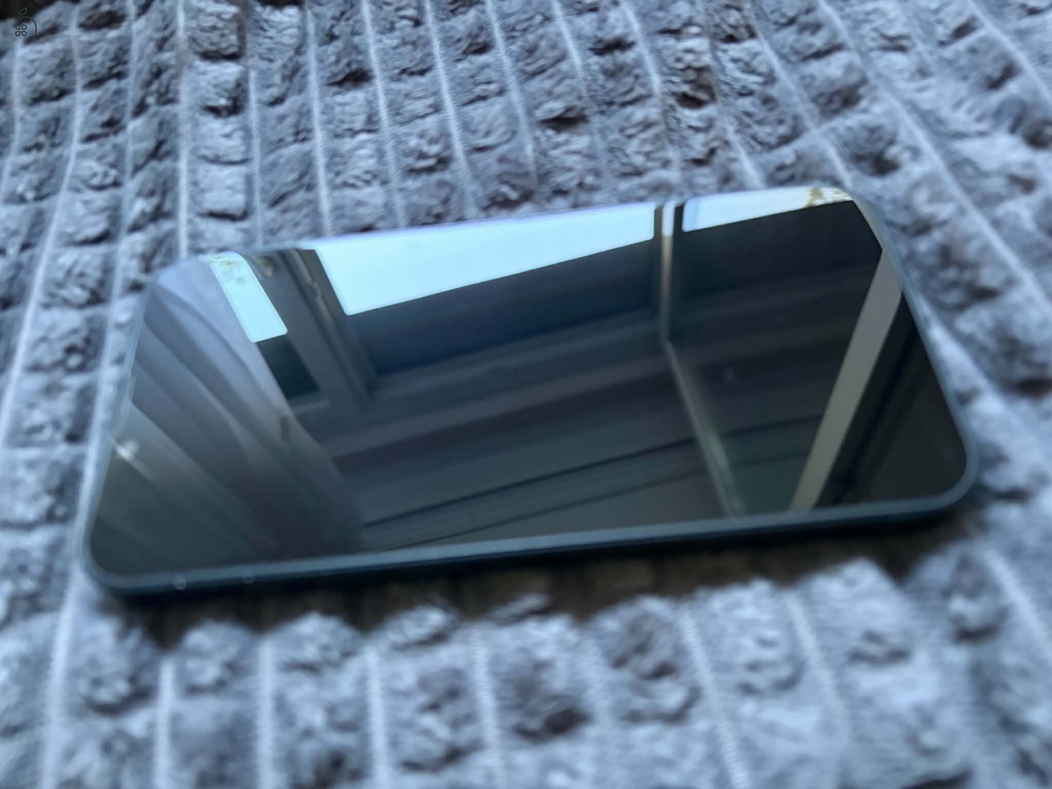 Eladó iPhone 14 128GB – Midnight kék, kártyafüggetlen (87%)