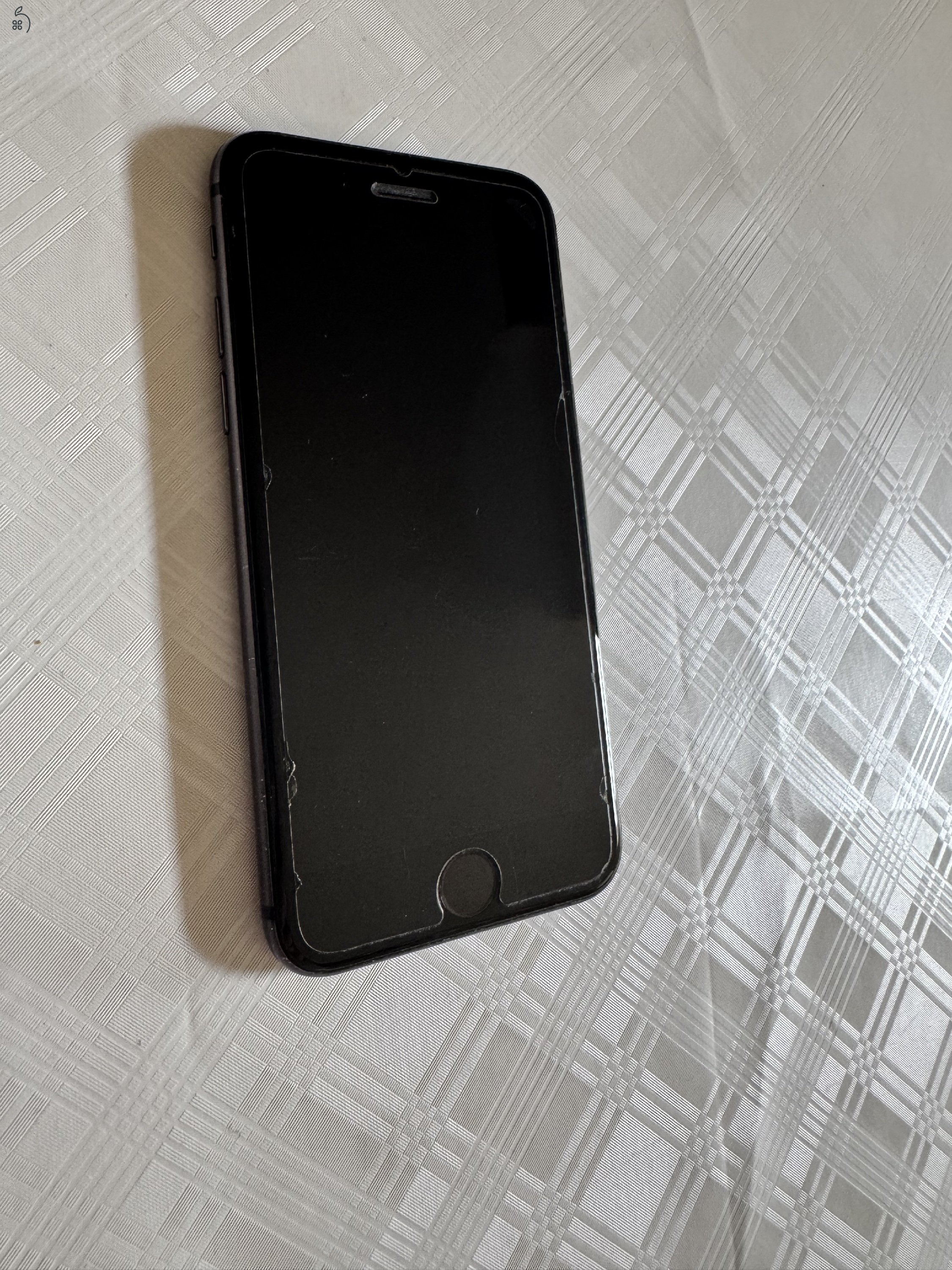 Iphone 8 64Gb 100%-os akksi