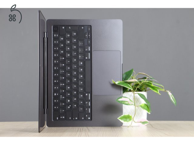 MacBook Pro 14