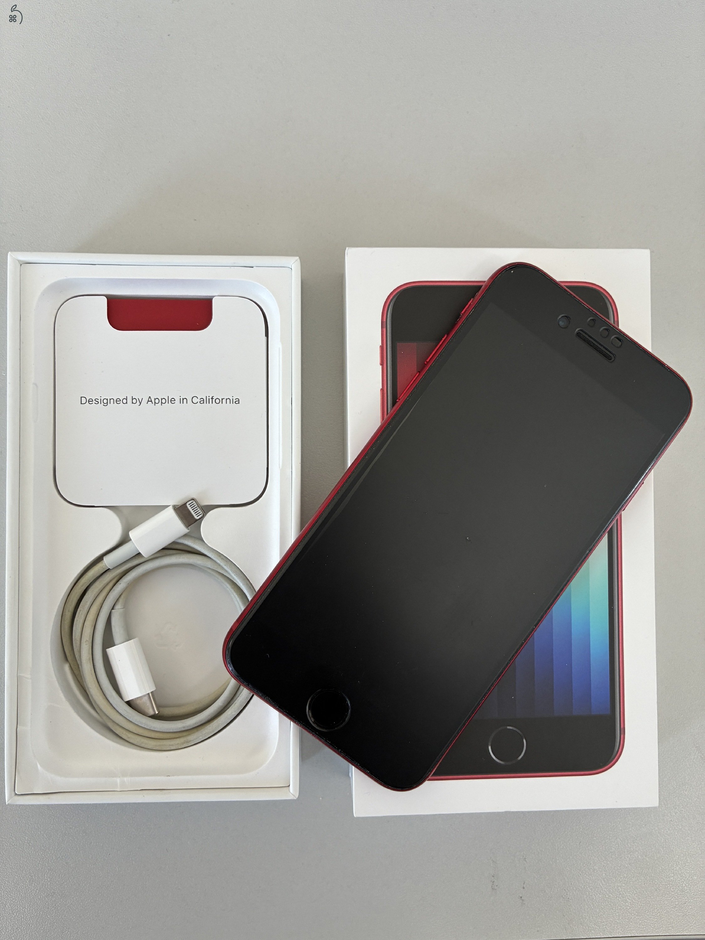 iPhone SE 2022 64 GB Product RED