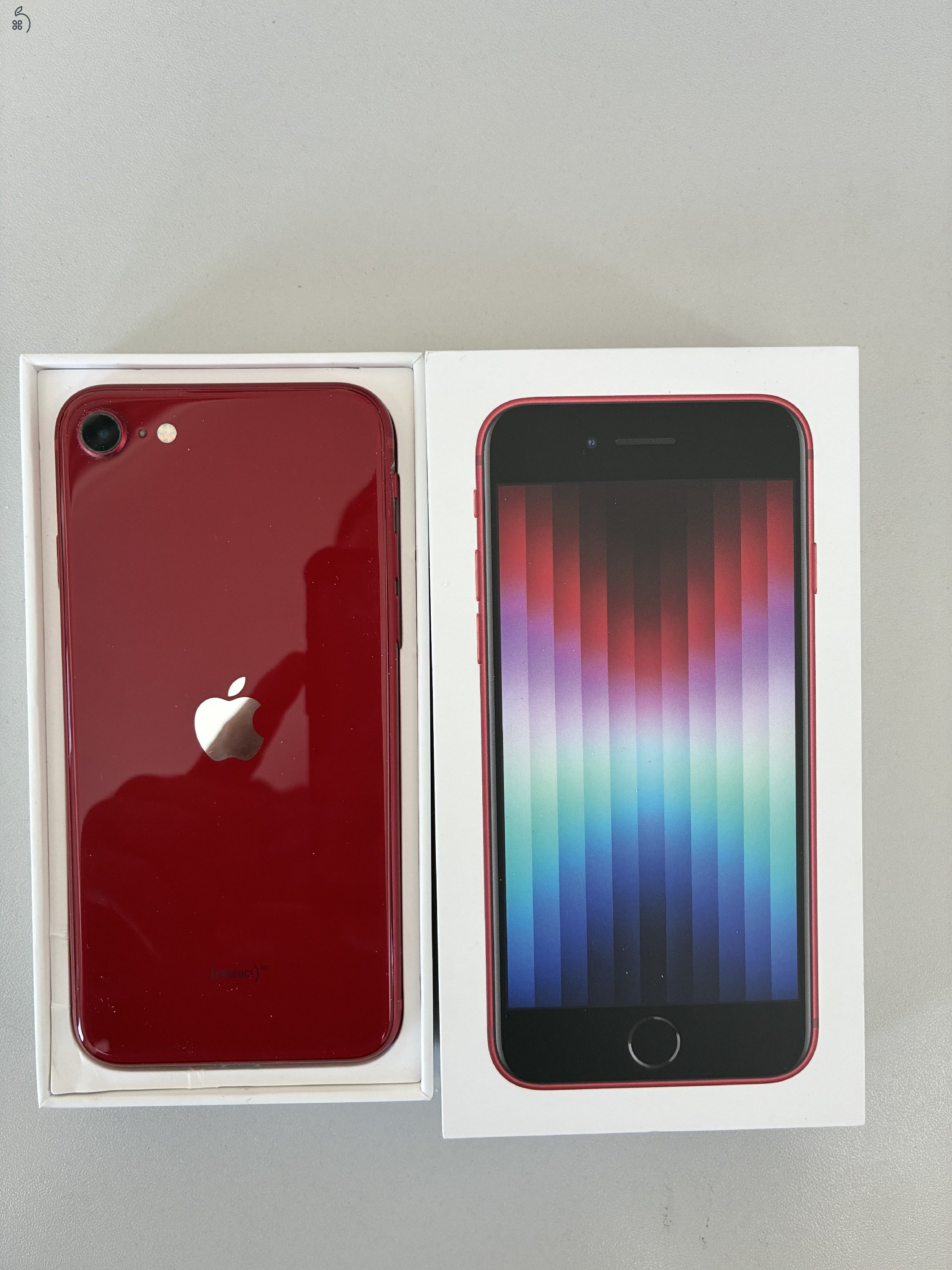 iPhone SE 2022 64 GB Product RED