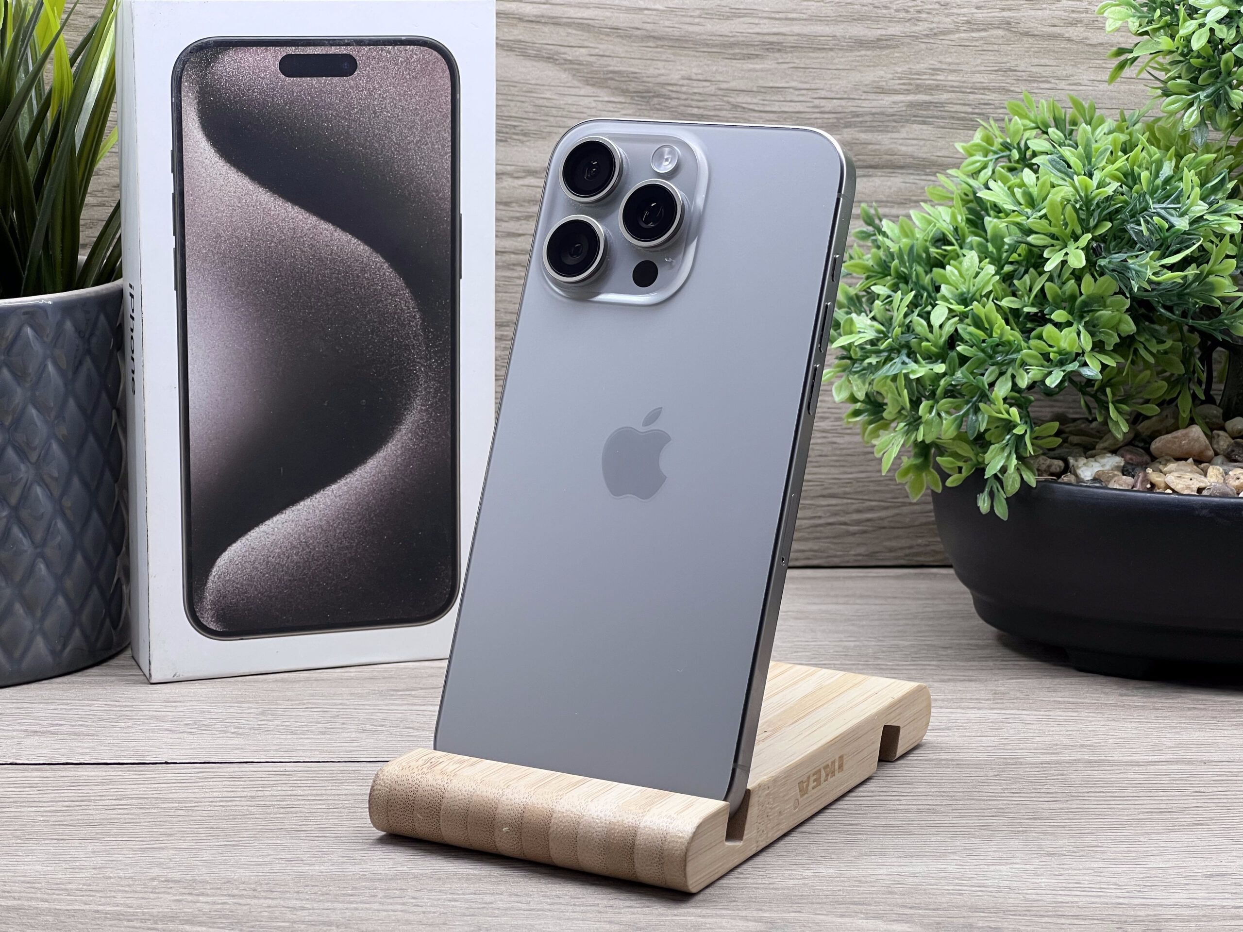Hibátlan iPhone 15 Pro Max Natural Titanium 256GB 2 ÉV Garanciával 92%